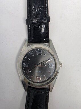 Quartz Wristwatch Black Dial Silver Case Stainless Steel Back Black Strap
